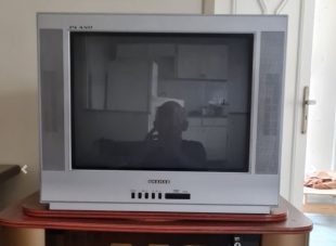 تلویزیون رنگی قدیمی 20 اینچ شهاب