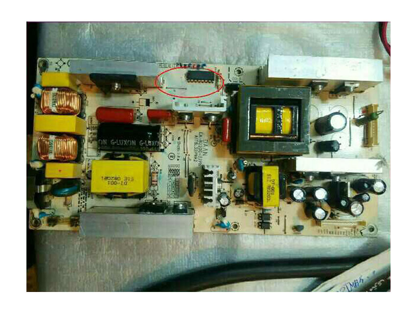 ایراد LCD ایکس ویژن مدل MC32IMB5