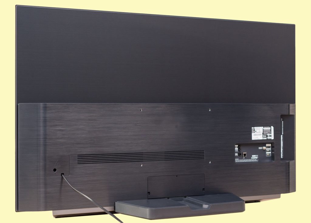 پشت تلویزیون ال جی C1 OLED