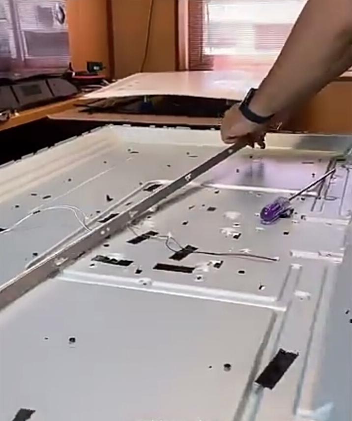 تعویض بک لایت تلویزیون شیائومی